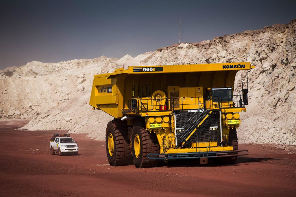 Caminhão fora de estrada Komatsu 960E-1